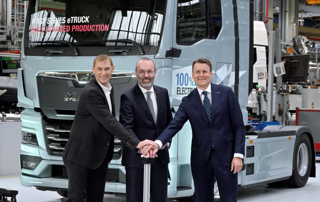 E’ iniziata ufficialmente, presso lo stabilimento della Casa tedesca di Monaco di Baviera, la produzione in serie dei pesanti a batterie (BEV) delle gamme TGX e TGS.