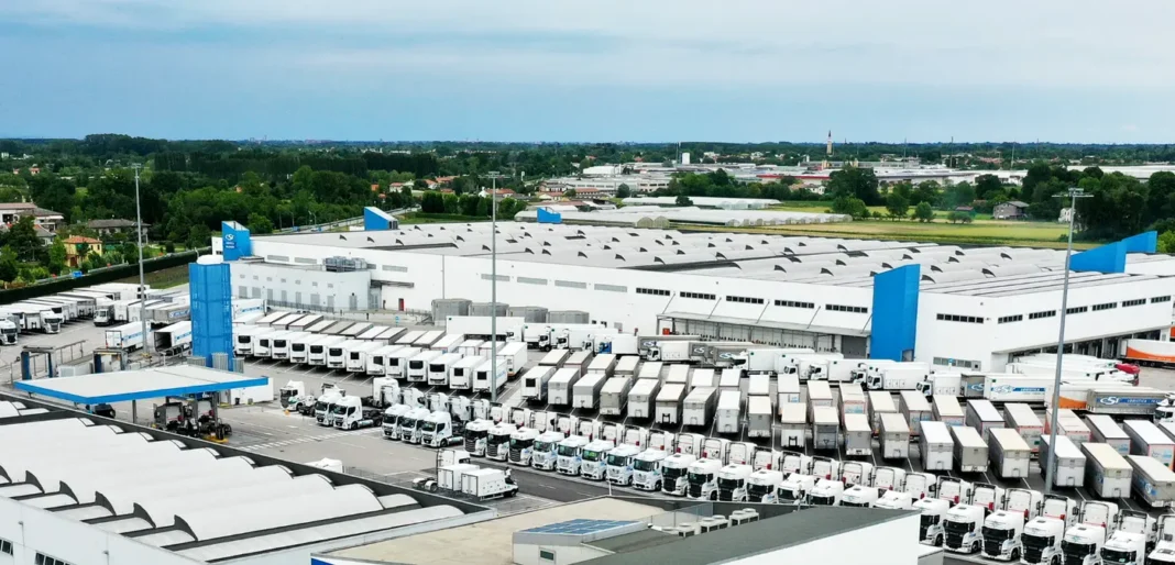 Segno meno a giugno per le immatricolazioni in Italia di veicoli commerciali, mezzi industriali, semirimorchi e autobus.