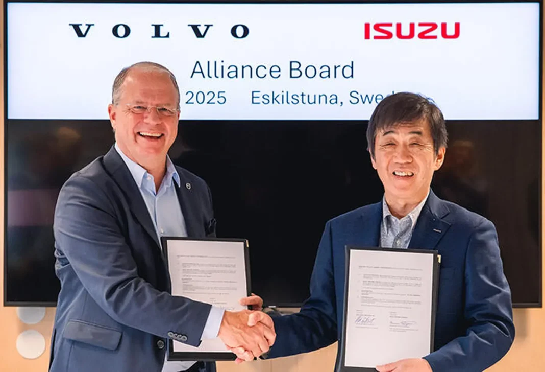Isuzu Mortors ha firmato un accordo strategico con il Gruppo Volvo per lo sviluppo congiunto di una piattaforma comune per modelli di autocarri medi e pesanti destinati ai mercati asiatici con un occhio di riguardo per quello giapponese.