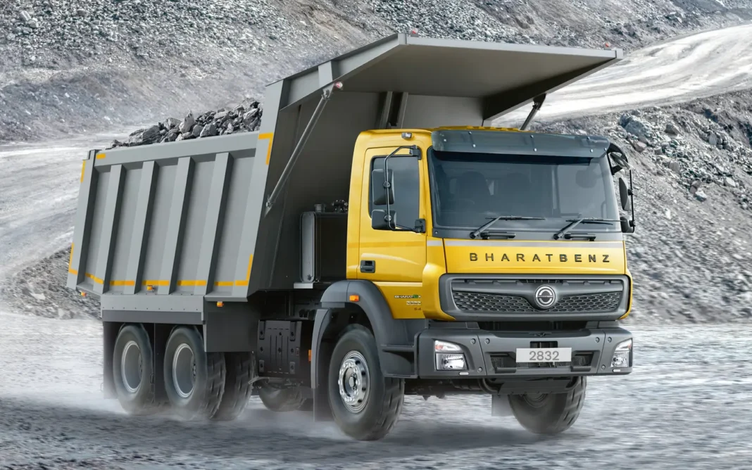 Daimler India Commercial Vehicles (DICV), società controllata da Daimler Truck, ha recentemente lanciato sul mercato nazionale alcuni nuovi camion pesanti a marchio BharatBenz, rivolti al comparto minerario e a quello delle costruzioni.