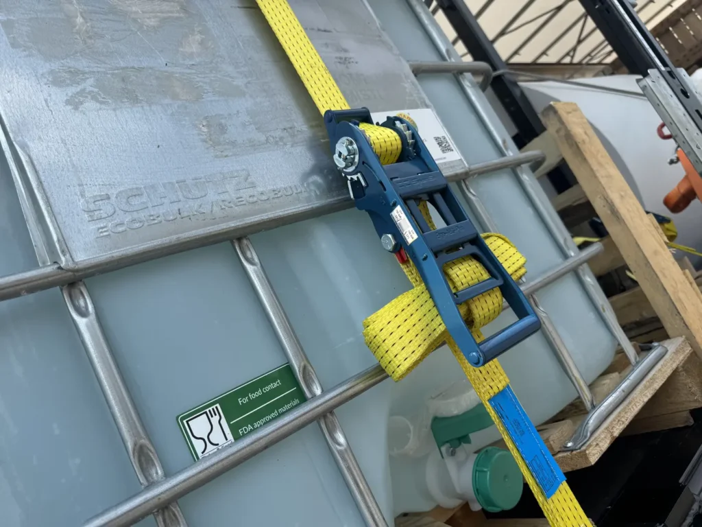Non basta avere in dotazione veicoli industriali di ultima generazione per guidare in modo efficiente e sicuro. Bisogna conoscerli a fondo, inclusi i dispositivi avanzati di assistenza alla guida (ADAS), compito che solo una formazione professionale adeguata, sostenuta da strumenti didattici avanzati, può assolvere.