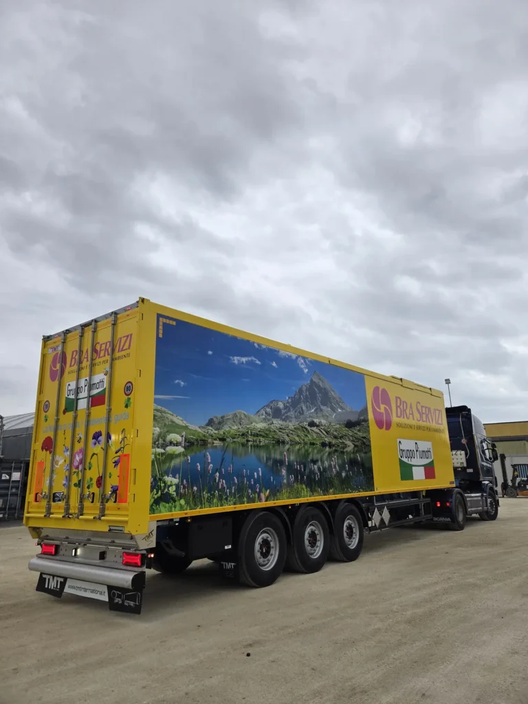 Da una collaborazione tra il produttore di veicoli industriali TMT International, l'azienda leader nei servizi di raccolta e smaltimento dei rifiuti Bra Servizi e l'allestitore G.M.F. Oleodinamica è nato un nuovo semirimorchio dedicato ed ispirato alla natura, che verrà presentato ad Ecomondo, la fiera dedicata alla green e circular economy.