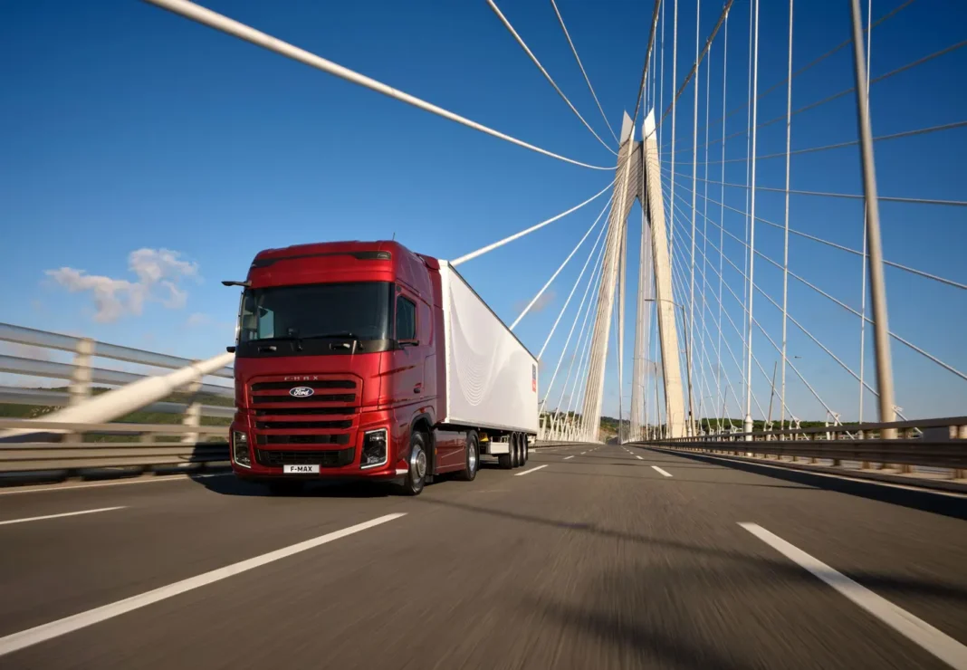 Ford Trucks, Brand di Ford Otosan, joint-venture fra Ford Motor Company e il Gruppo turco Koç, ha di recente presentato la nuova versione del pesante stradale F-MAX, in