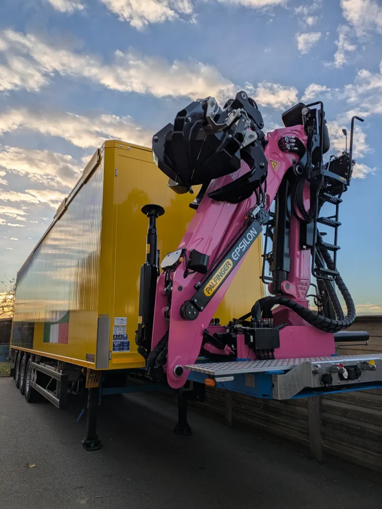 Da una collaborazione tra il produttore di veicoli industriali TMT International, l'azienda leader nei servizi di raccolta e smaltimento dei rifiuti Bra Servizi e l'allestitore G.M.F. Oleodinamica è nato un nuovo semirimorchio dedicato ed ispirato alla natura, che verrà presentato ad Ecomondo, la fiera dedicata alla green e circular economy.