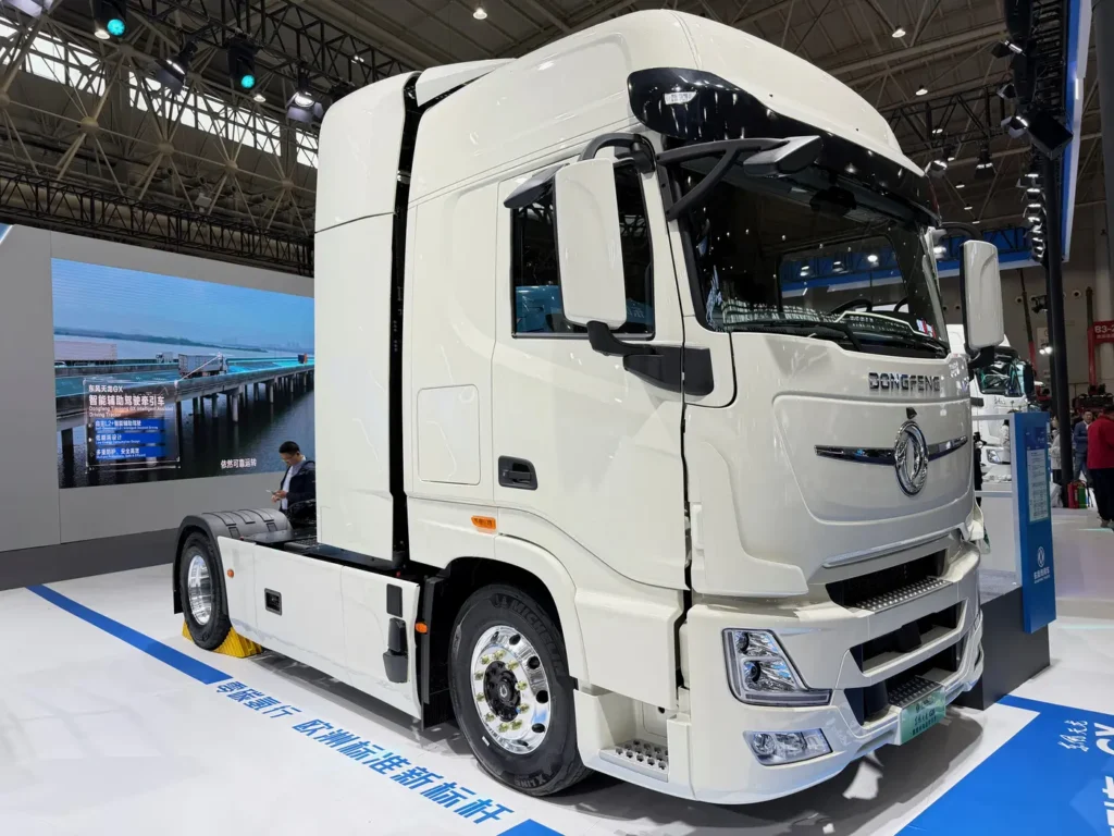 As a high-tech country, China is rapidly transitioning to alternative traction systems in order to decarbonise road transport.

The latest evidence comes from data on medium and heavy truck registrations, as well as from the latest Wuhan Commercial Vehicle Show (CCVS). The growth of alternative drivelineshas been impressive over the last two or three years.