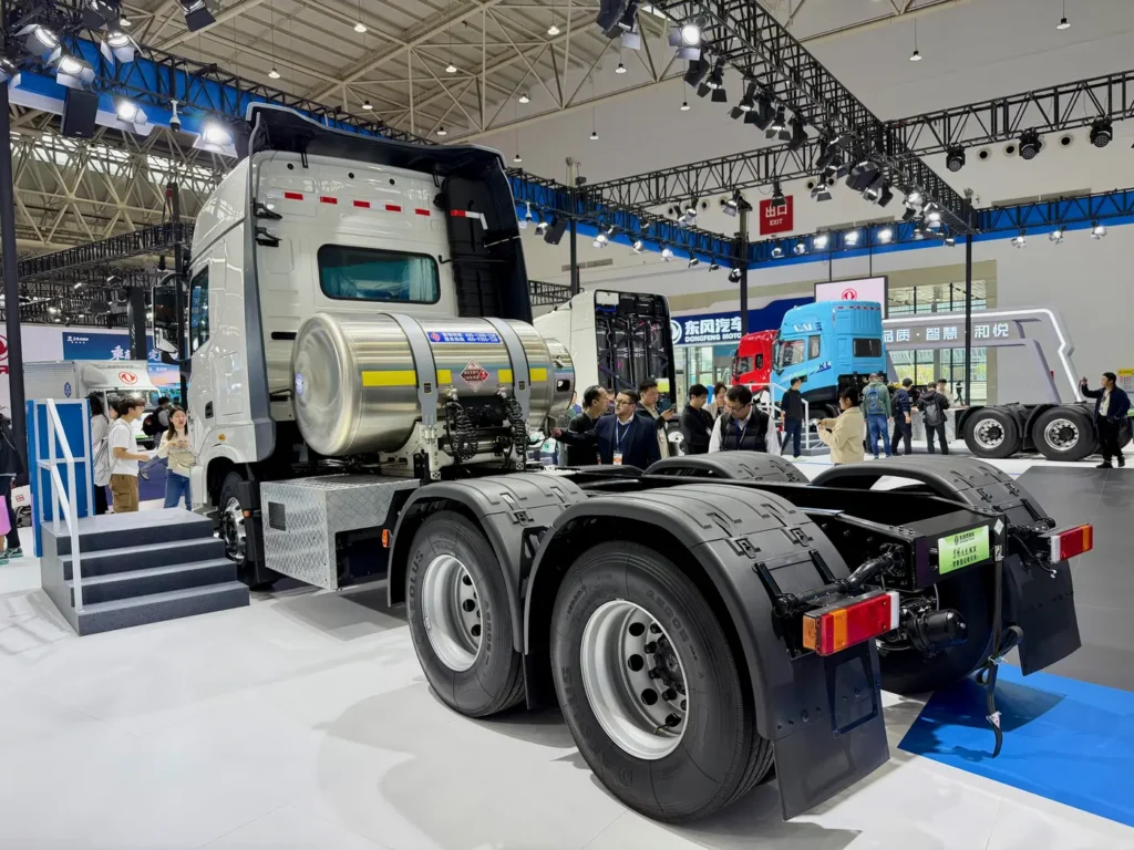 As a high-tech country, China is rapidly transitioning to alternative traction systems in order to decarbonise road transport.

The latest evidence comes from data on medium and heavy truck registrations, as well as from the latest Wuhan Commercial Vehicle Show (CCVS). The growth of alternative drivelineshas been impressive over the last two or three years.