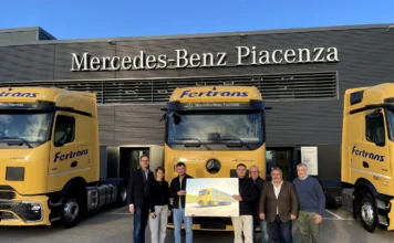 Fertrans, una delle più importanti aziende di trasporti nazionali e transazionali in Europa, ha deciso di aggiungere alla propria flotta di veicoli 120 nuovi Actros L Procabin di Mercedes-Benz Trucks, consegnati presso la sede di Daimler Truck Retail Italia a Piacenza, vicino alla sede operativa dell'azienda.
