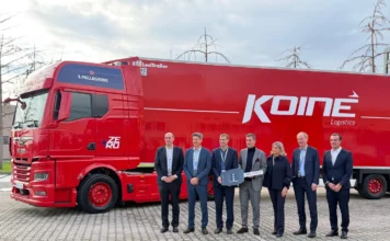 MAN Truck & Bus Italia ha consegnato a Koinè, società di trasporti e logistica di Levate (Bergamo), due trattori a trazione elettrica eTGX, destinati alla movimentazione delle acque minerali del Gruppo San Pellegrino.