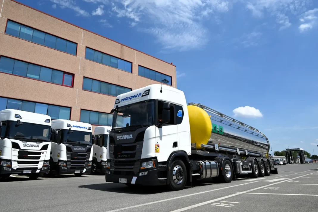 Con la fornitura di oltre cento trattori Super 460 R con motorizzazione di 13 litri da 460 Cv, Scania consolida la collaborazione strategica con il Gruppo Gavio.