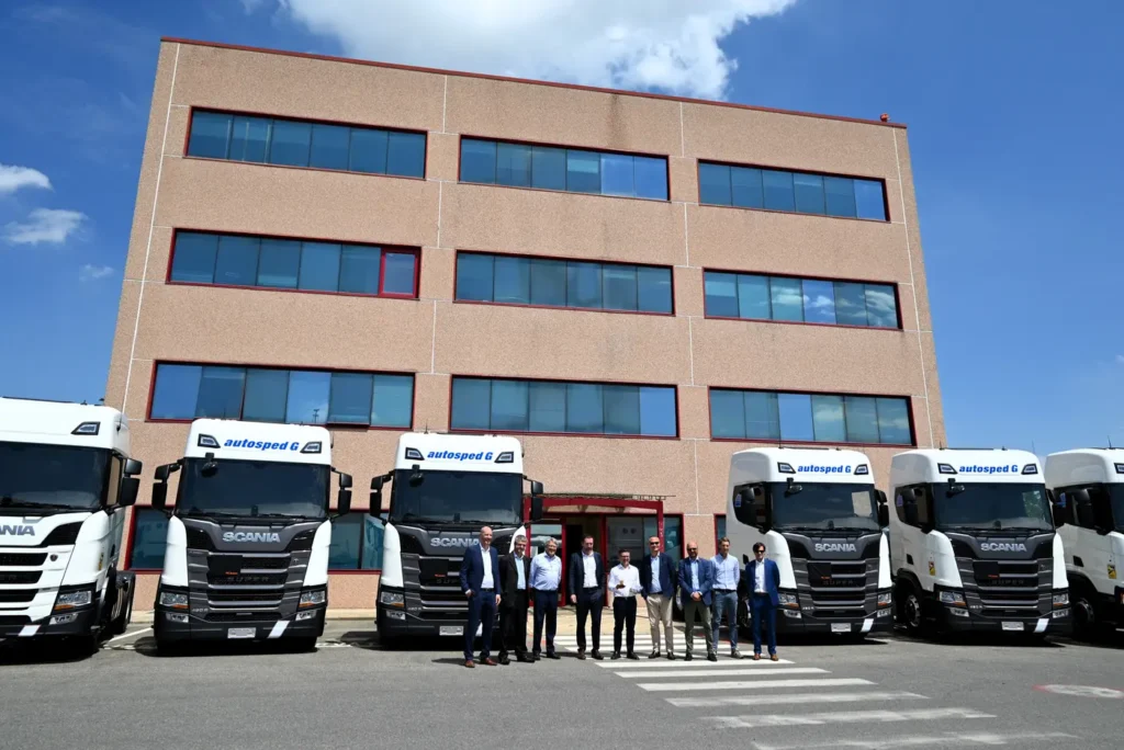 Con la fornitura di oltre cento trattori Super 460 R con motorizzazione di 13 litri da 460 Cv, Scania consolida la collaborazione strategica con il Gruppo Gavio.