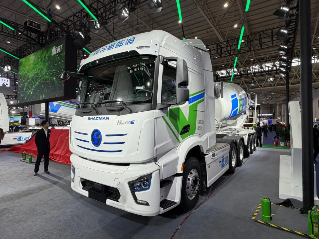 As a high-tech country, China is rapidly transitioning to alternative traction systems in order to decarbonise road transport.

The latest evidence comes from data on medium and heavy truck registrations, as well as from the latest Wuhan Commercial Vehicle Show (CCVS). The growth of alternative drivelineshas been impressive over the last two or three years.