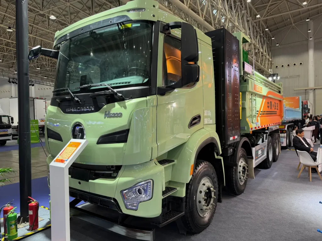 As a high-tech country, China is rapidly transitioning to alternative traction systems in order to decarbonise road transport.

The latest evidence comes from data on medium and heavy truck registrations, as well as from the latest Wuhan Commercial Vehicle Show (CCVS). The growth of alternative drivelineshas been impressive over the last two or three years.