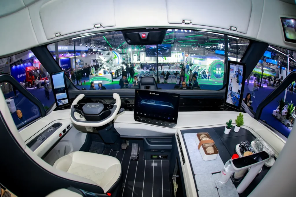 As a high-tech country, China is rapidly transitioning to alternative traction systems in order to decarbonise road transport.

The latest evidence comes from data on medium and heavy truck registrations, as well as from the latest Wuhan Commercial Vehicle Show (CCVS). The growth of alternative drivelineshas been impressive over the last two or three years.