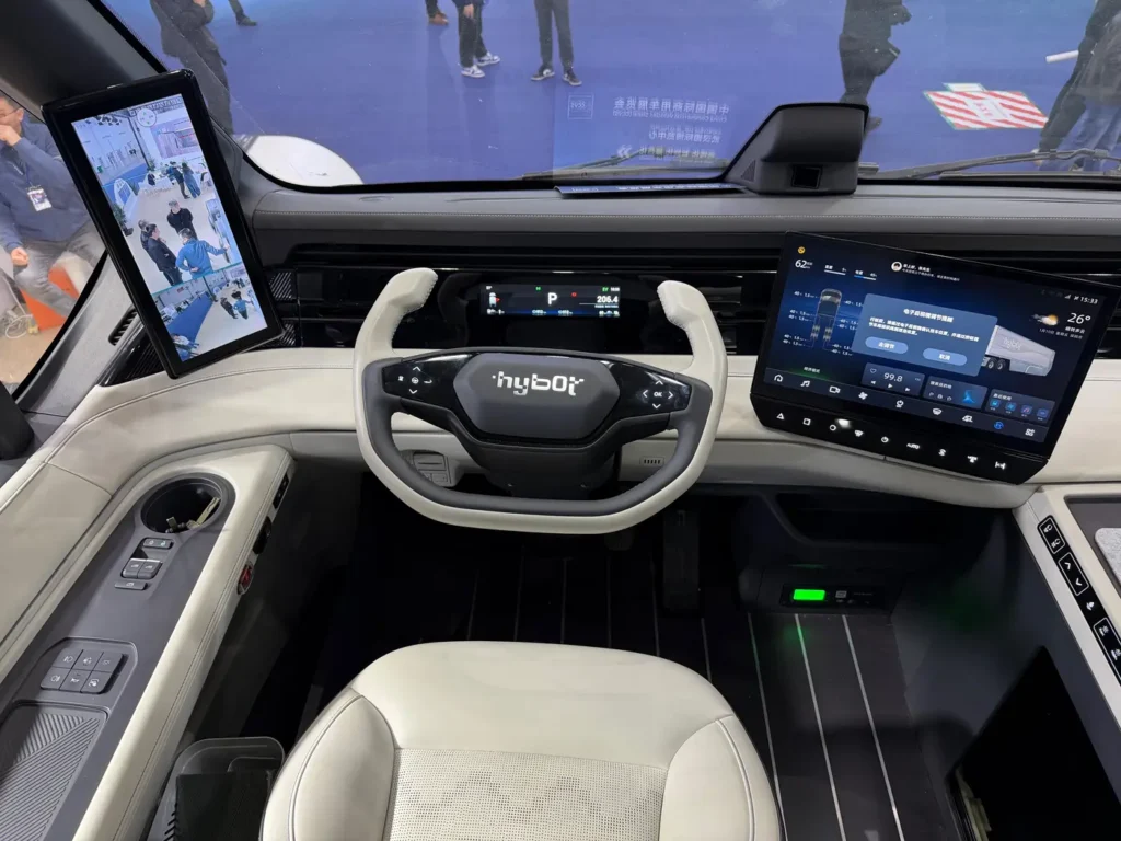 As a high-tech country, China is rapidly transitioning to alternative traction systems in order to decarbonise road transport.

The latest evidence comes from data on medium and heavy truck registrations, as well as from the latest Wuhan Commercial Vehicle Show (CCVS). The growth of alternative drivelineshas been impressive over the last two or three years.