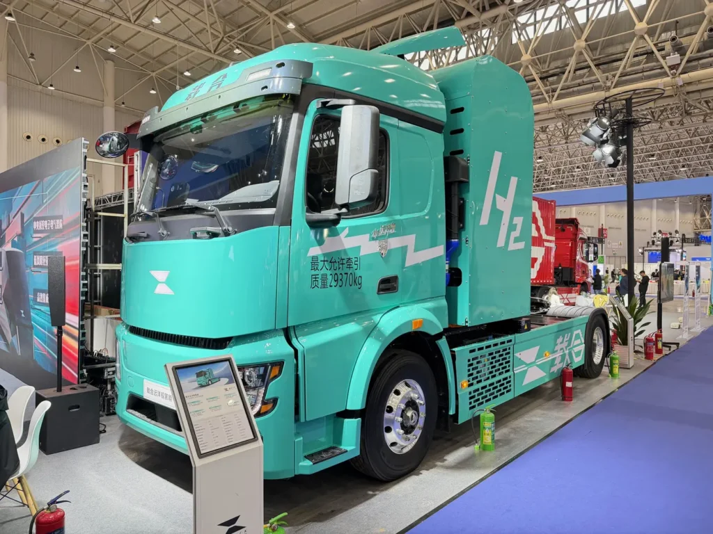 As a high-tech country, China is rapidly transitioning to alternative traction systems in order to decarbonise road transport.

The latest evidence comes from data on medium and heavy truck registrations, as well as from the latest Wuhan Commercial Vehicle Show (CCVS). The growth of alternative drivelineshas been impressive over the last two or three years.