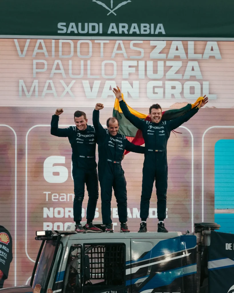 Dopo un percorso durissimo e molto selettivo di circa 8mila chilometri – con 4.800 chilometri di prove speciali cronometrate - fra dune, pietraie e deserti, la Dakar 2026 ha emesso i suoi verdetti. 