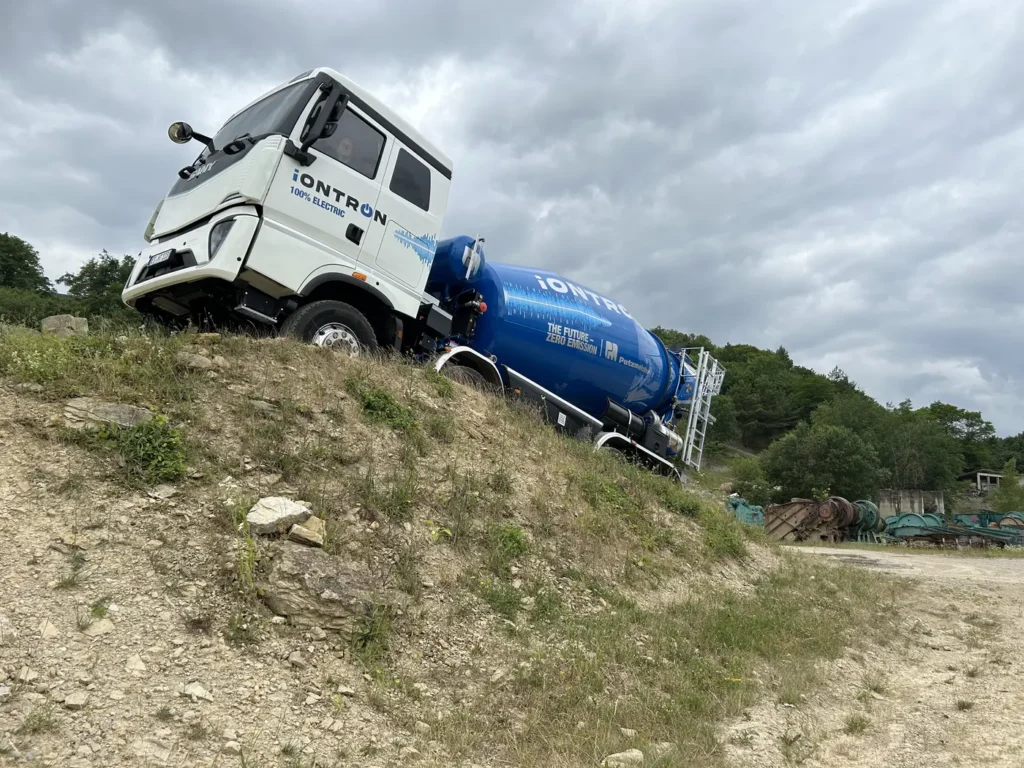La Cina è più vicina di quanto si pensi, almeno nel settore automotive. Lo dimostrano le importanti novità provenienti dal segmento degli elettrici a batterie (BEV).