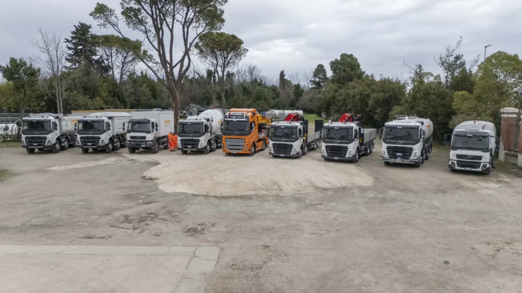 Toto Costruzioni Generali (TCG) di Chieti ha sottoscritto un ordine per 52 camion di Volvo Trucks destinati ai principali cantieri presenti sul territorio nazionale, dalla Sicilia alla Lombardia. 