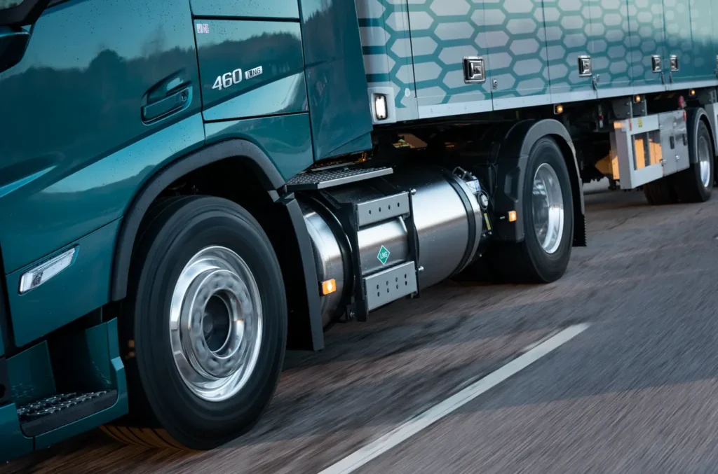 Crescono i volumi di vendita dei camion con motorizzazione a gas naturale liquefatto (LNG), realizzati dalla Casa svedese. Che ha tagliato il traguardo delle 10mila unità messe in strada in tutto il mondo dal 2018 – anno di introduzione di questa tecnologia - a tutt’oggi.