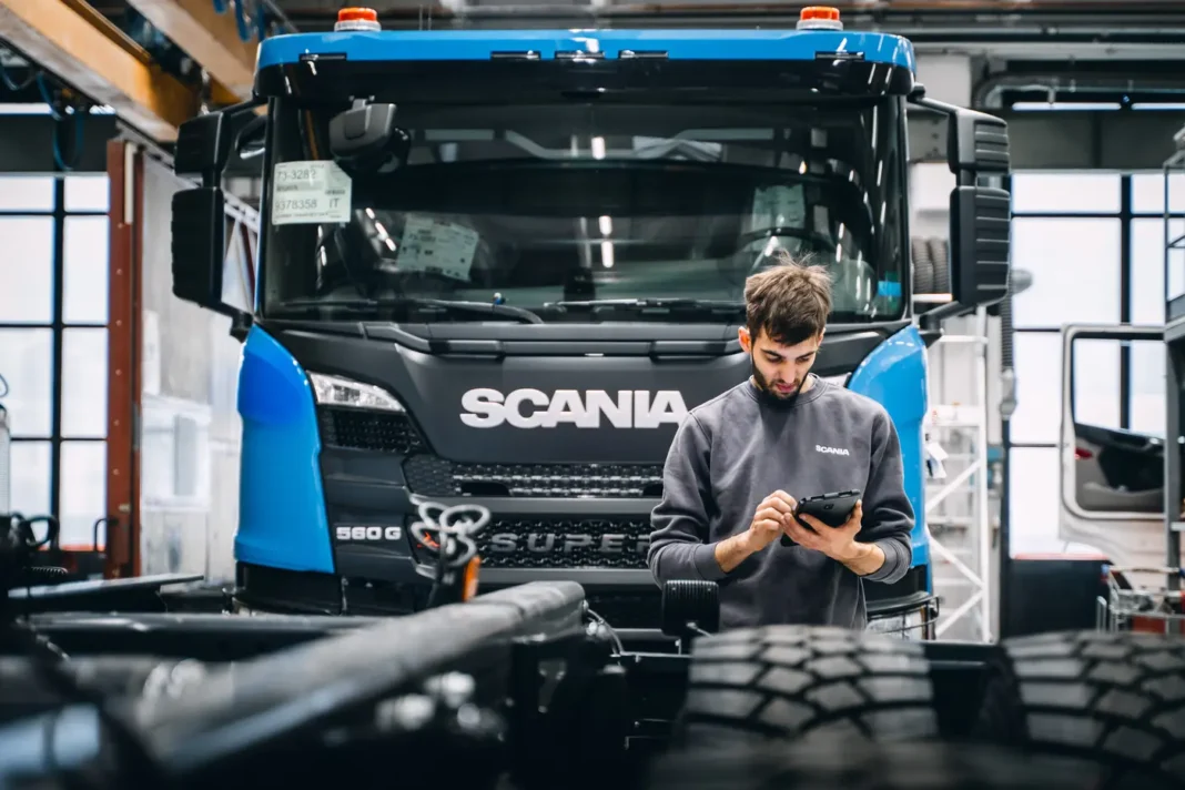 La principale concessionaria di Scania Italia in Trentino, Scania Commerciale, ha compiuto un importantissimo passo verso la digitalizzazione dei processi introducendo TED - Technician Dashboard, con lo scopo di eliminare la carta dai processi in officina.