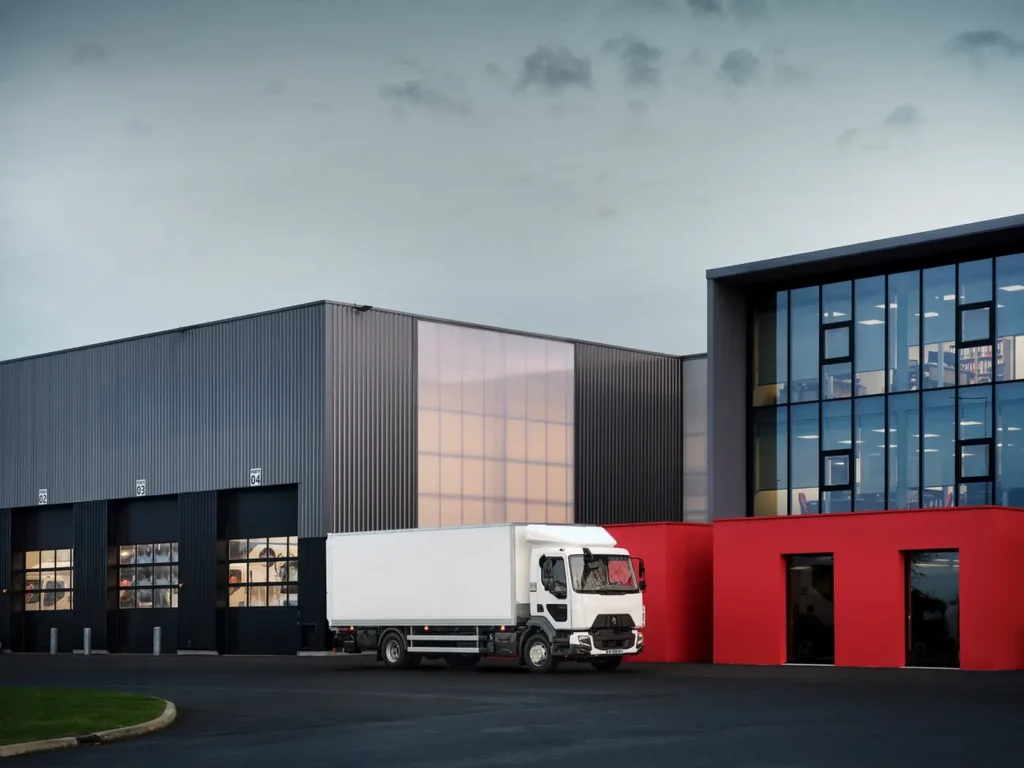 La gamma D da distribuzione di Renault Trucks – in particolare un cabinato a 2 assi con motorizzazione da 320 Cv - ha ottenuto 4 stelle nella valutazione di sicurezza Euro NCAP 2026.