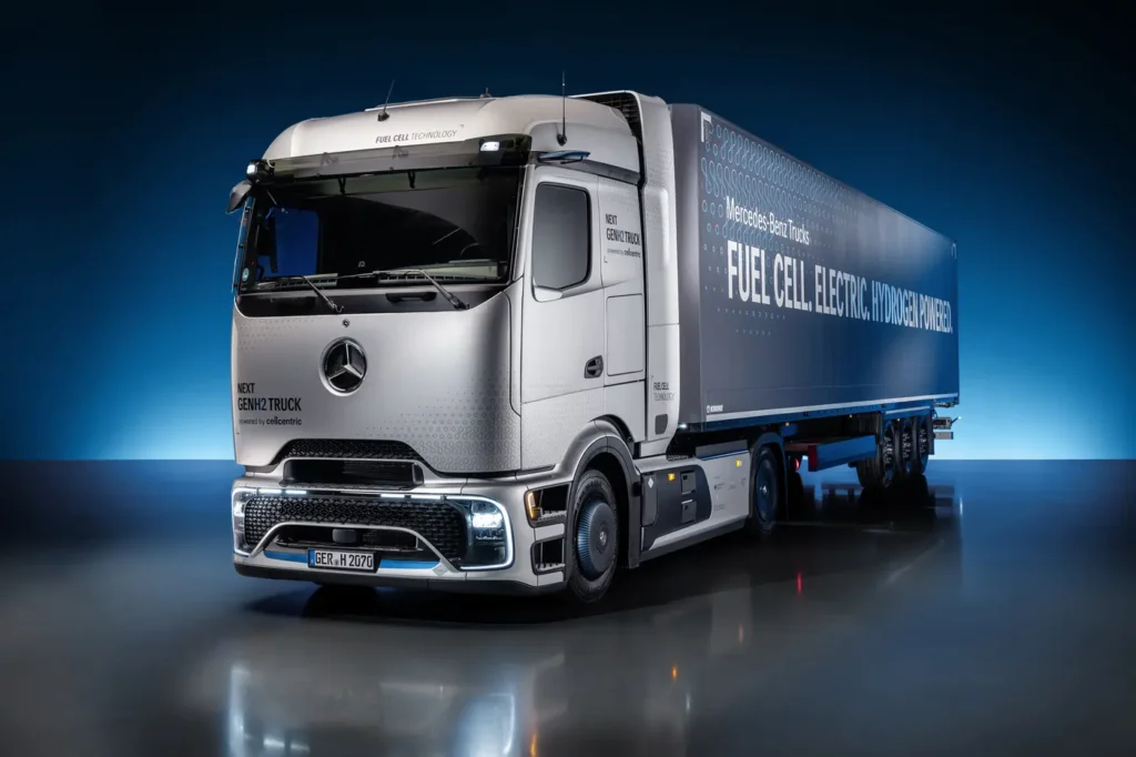 A pochi mesi dall’apertura dell’IAA Transportation, il Salone dei veicoli industriali e degli allestimenti di Hannover, la Casa tedesca svela in anteprima le novità di prodotto e le soluzioni tecnologiche che saranno presentate alla manifestazione tedesca. 