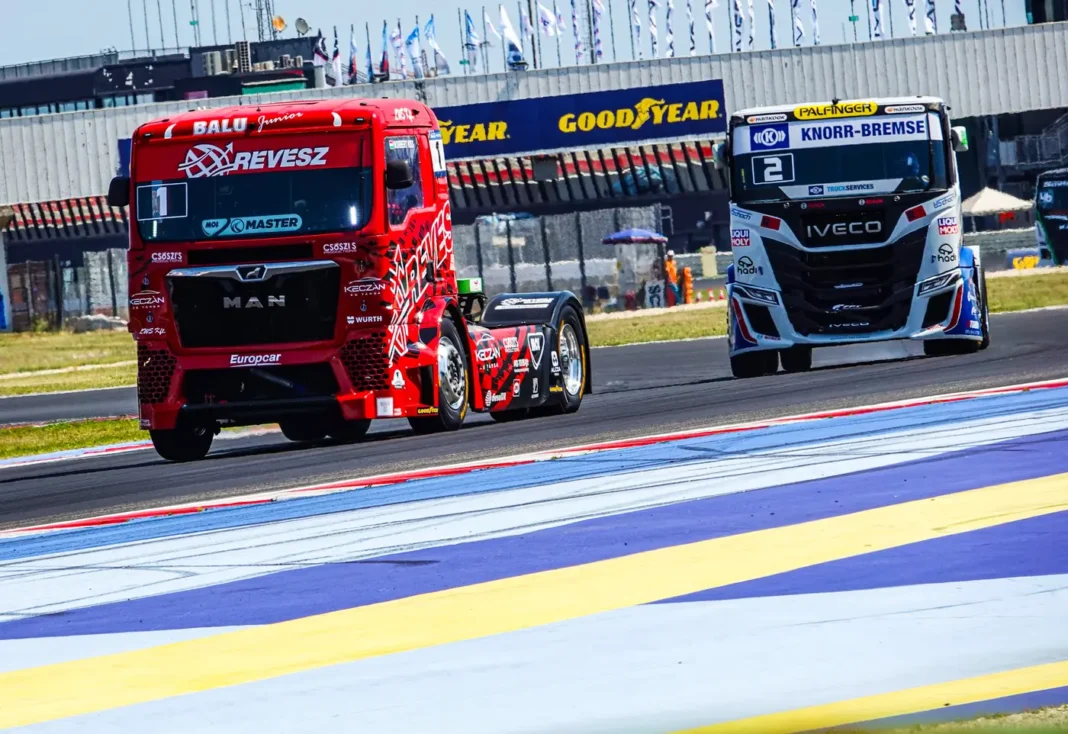 Una grande folla di appassionati di camion – sono stati oltre 40mila i visitatori durante l’ultimo week end di maggio – ha fatto da cornice sul Misano World Circuit Marco Simoncelli di Misano Adriatico (Rimini) alla prima gara del Goodyear FIA European Truck Racing Championship, il campionato europeo dedicato ai mezzi pesanti.