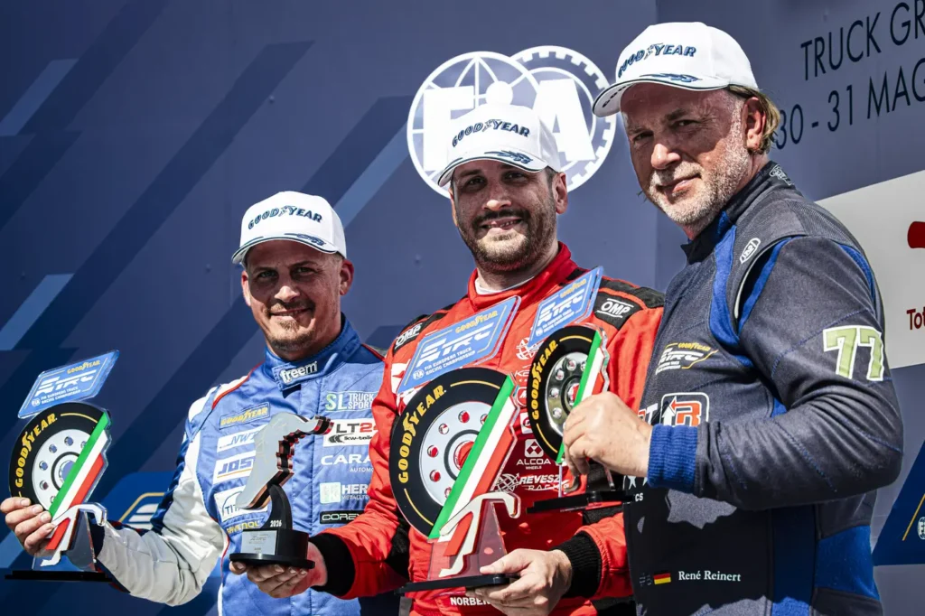 Una grande folla di appassionati di camion – sono stati oltre 40mila i visitatori durante l’ultimo week end di maggio – ha fatto da cornice sul Misano World Circuit Marco Simoncelli di Misano Adriatico (Rimini) alla prima gara del Goodyear FIA European Truck Racing Championship, il campionato europeo dedicato ai mezzi pesanti. 