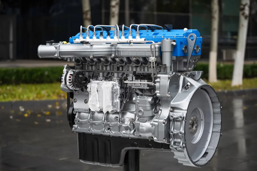 Weichai Power, colosso cinese del Gruppo Shandong Heavy Industry specializzato nella produzione di motori per molteplici campi di applicazione, ha annunciato di aver conseguito la certificazione China VI (molto simile all’Euro VI europeo) per il proprio motore WP15 di 14,6 litri di cilindrata ad accensione comandata, alimentato a idrogeno.