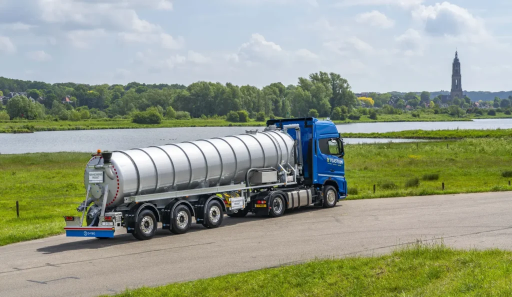 -Tec, costruttore olandese che fa parte della holding OFB Group, si prepara a mostrare al prossimo Salone del veicolo industriale di Hannover (IAA Transportation) le novità e gli aggiornamenti del proprio portafoglio prodotti