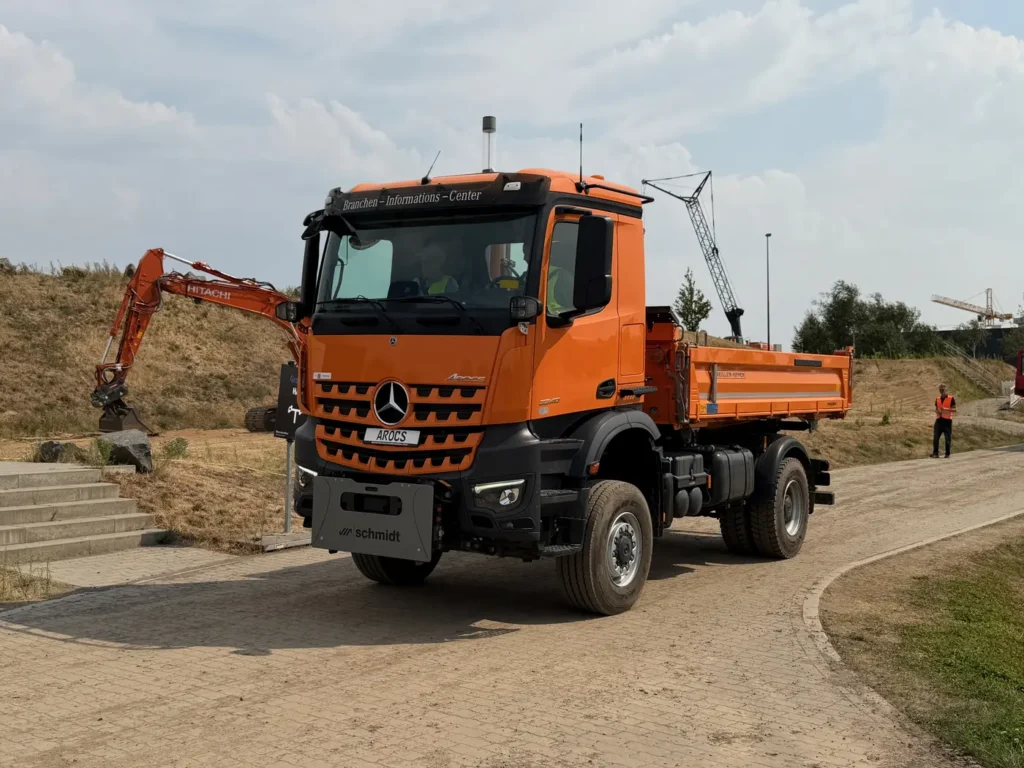 Si chiama Offroad Experience 2026 l’evento organizzato dalla Casa tedesca a Stockstadt am Rhein (Assia), in Germania, per mostrare in azione le caratteristiche della propria gamma di veicoli da cantiere